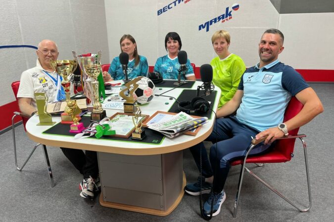 Руками не трогать“: в эфире — команда „Золотовочка“ и её наставник Александр Власов